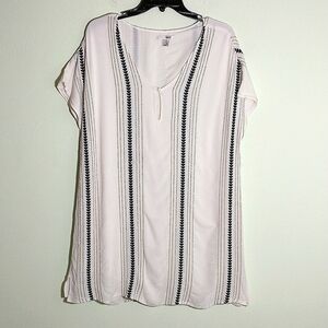 Amuse society, women's embrodered top. White fully lined, Size M